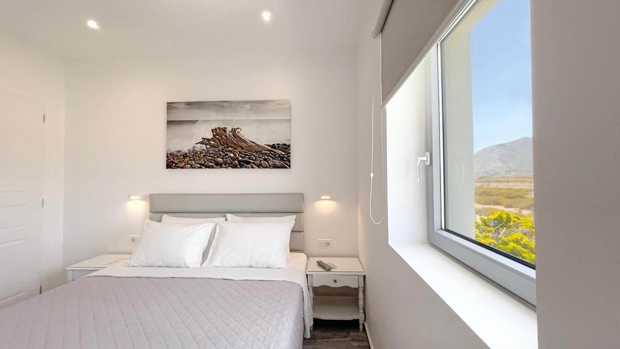 מונוליתוס Hermoso Luxury Suites חדר תמונה