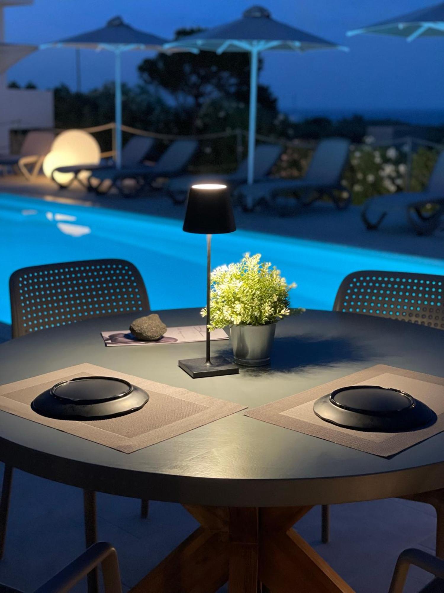 מונוליתוס Hermoso Luxury Suites מראה חיצוני תמונה